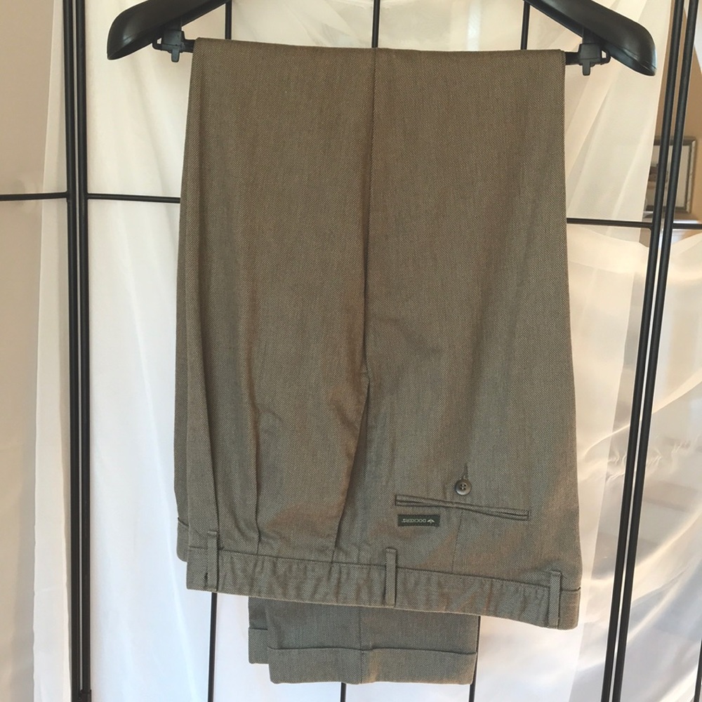 DOCKERS’ Class A W38 L34